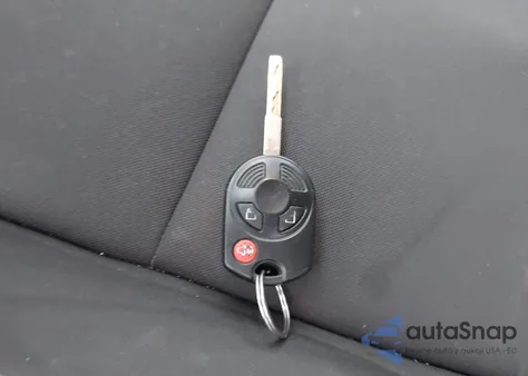 2015 Ford Escape S z USA, uszkodzony, nr VIN 1FMCU0F76FUA42322